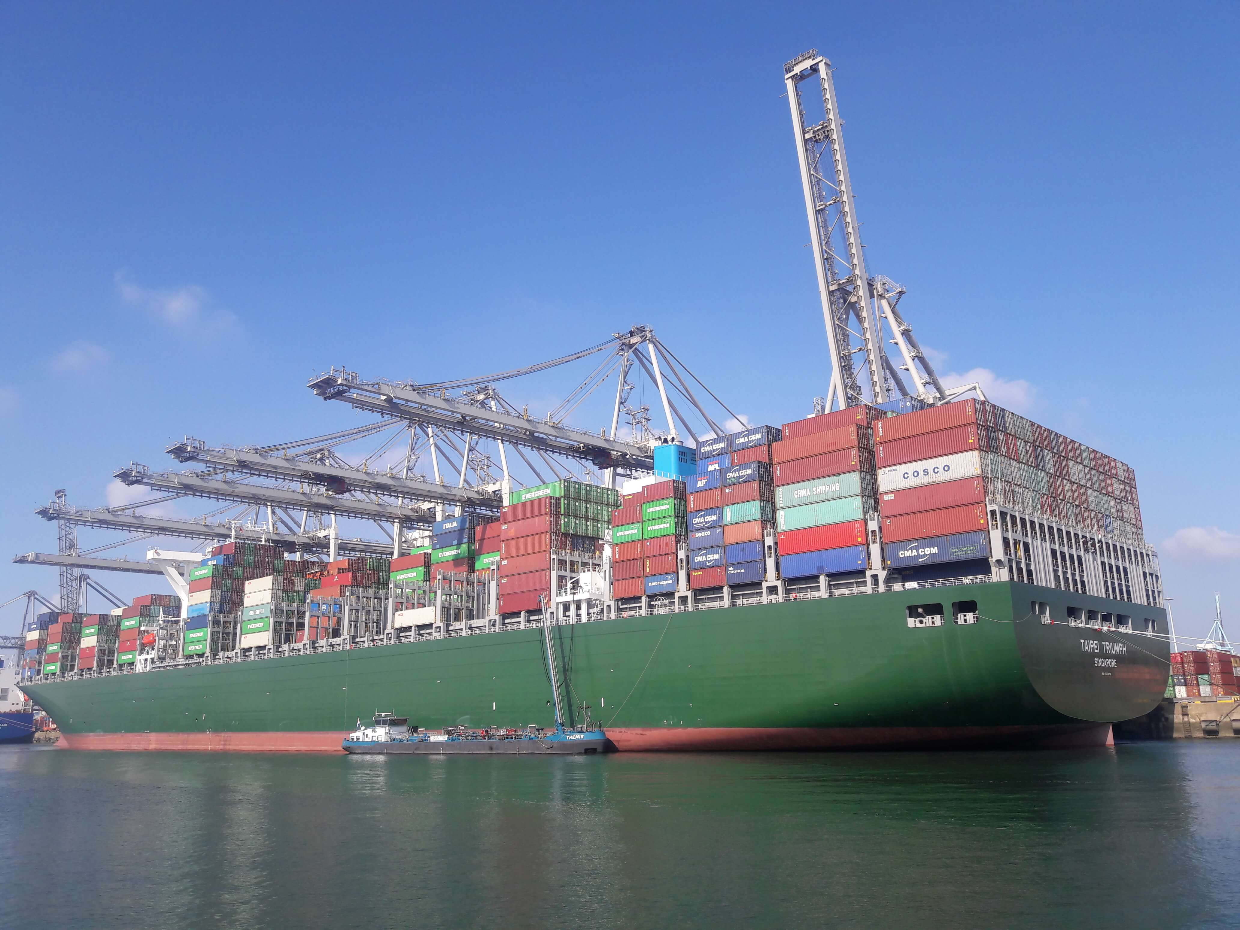 Vereinsreise Rotterdam, Hafenrundfahrt Containerschiff